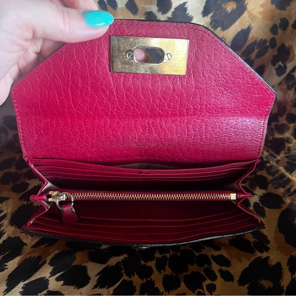 **AUTHENTIC CHLOE RABAT WALLET** - Picture 7 of 8